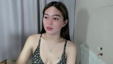 Snapshot of mayasally_ chatting on February 4, 7:51 am mayasally_ online show from February 4, 7:51 am