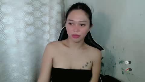 mayasally_ online show from May 6, 8:41 am