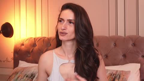 Snapshot of mayavixxen chatting on February 3, 10:14 am MayaVixxen online show from February 3, 10:14 am