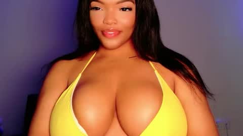 MayBabi online show from March 26, 8:47 pm