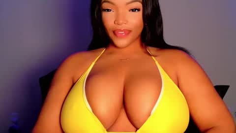 MayBabi online show from April 8, 11:32 am