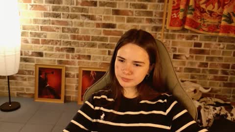 Snapshot of maybloom_ chatting on January 9, 9:12 am maybloom_ online show from January 9, 9:12 am