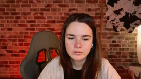 Snapshot of maybloom_ chatting on February 18, 6:09 am maybloom_ online show from February 18, 6:09 am