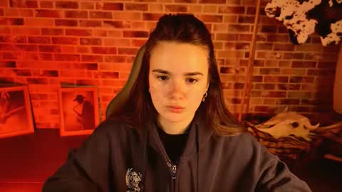 Snapshot of maybloom_ chatting on February 25, 6:12 am maybloom_ online show from February 25, 6:12 am