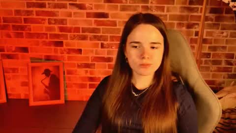 Snapshot of maybloom_ chatting on February 27, 1:22 pm maybloom_ online show from February 27, 1:22 pm