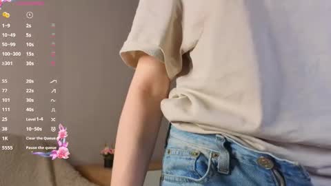 My name Casey  online show from October 27, 4:49 am