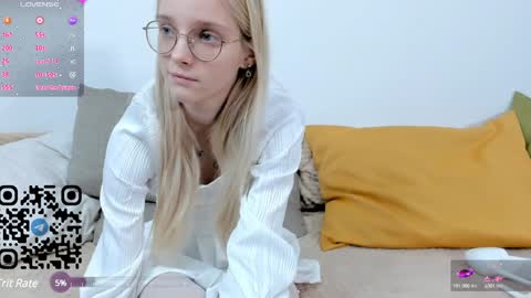 Megan online show from December 20, 12:38 pm