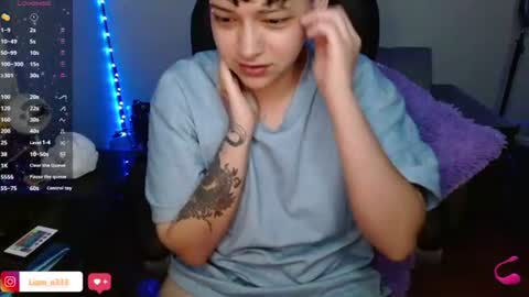 Snapshot of maylyy_kan chatting on June 22, 9:39 am Mayle kan online show from June 22, 9:39 am