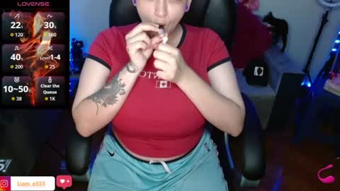 Snapshot of maylyy_kan chatting on July 1, 3:30 am Mayle kan online show from July 1, 3:30 am