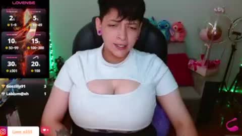 Snapshot of maylyy_kan chatting on July 10, 5:59 pm Mayle kan online show from July 10, 5:59 pm
