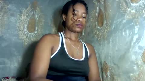 Snapshot of mayrah5 chatting on March 4, 5:46 am mayrah online show from March 4, 5:46 am