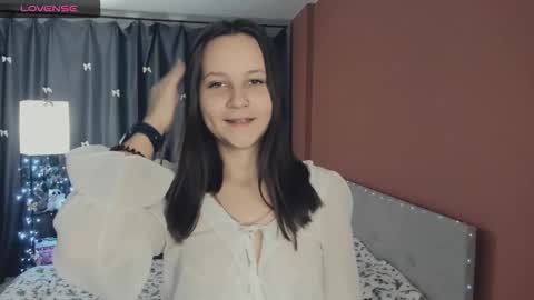 May online show from December 19, 6:48 pm