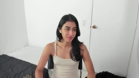 mazikeen_18 online show from November 19, 1:00 pm