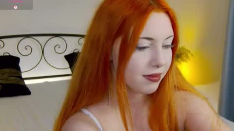 Snapshot of mazymayes chatting on October 5, 8:29 pm Mazy online show from October 5, 8:29 pm