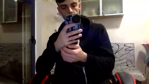 Snapshot of mazza9623 chatting on December 22, 5:21 pm mazza9623 online show from December 22, 5:21 pm