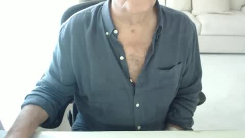 Snapshot of mbeastie chatting on January 9, 9:16 pm Beastie online show from January 9, 9:16 pm