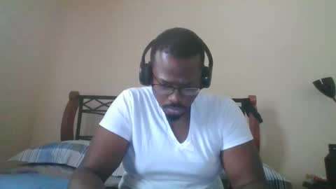 Mark online show from February 8, 9:29 pm