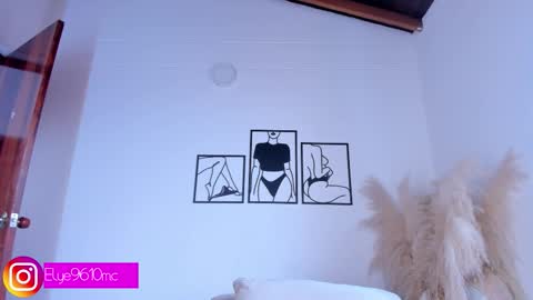 Ellie online show from March 6, 9:33 pm