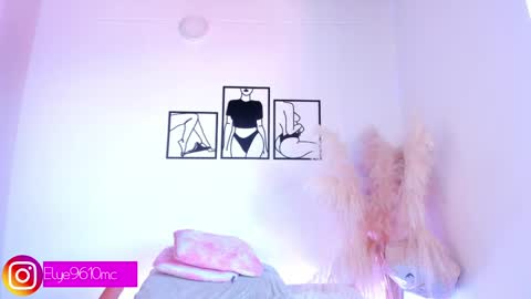 Ellie online show from April 9, 3:06 pm