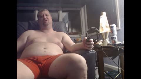 Snapshot of mckhero chatting on December 9, 11:47 am Sean online show from December 9, 11:47 am