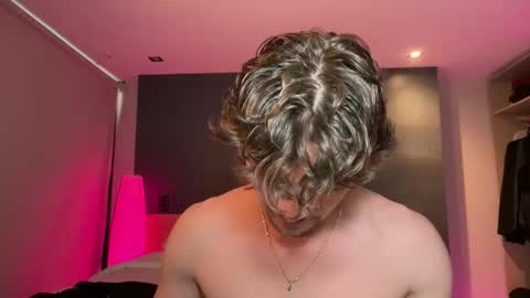 Snapshot of mcklister69 chatting on February 9, 6:23 pm mcklister online show from February 9, 6:23 pm