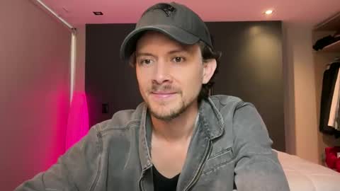 Snapshot of mcklister69 chatting on February 17, 6:36 pm mcklister online show from February 17, 6:36 pm