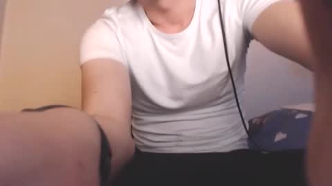 Snapshot of mcmike_es chatting on December 7, 11:51 am Mike online show from December 7, 11:51 am