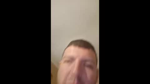 Mcmuffin1827 online show from April 19, 6:56 am