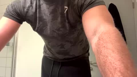 mcr8080 online show from December 31, 12:04 pm