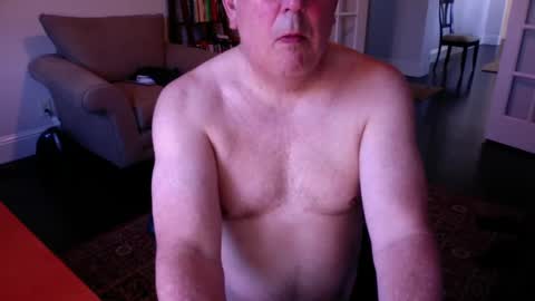 Snapshot of mdog9669 chatting on October 5, 2:15 pm mdog9669 online show from October 5, 2:15 pm