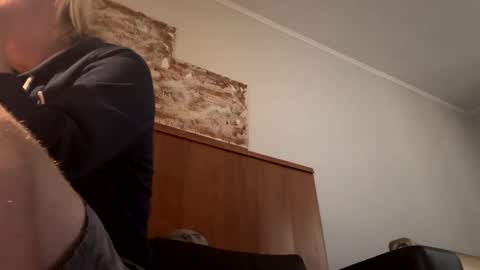 Snapshot of mds90x chatting on January 29, 7:04 am mds90x online show from January 29, 7:04 am