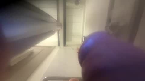 Snapshot of mdurand1137 chatting on February 22, 8:40 pm Dens cam online show from February 22, 8:40 pm