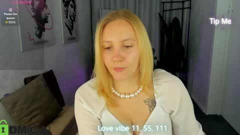 Melissa online show from June 2, 1:07 am
