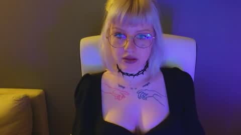 Roze online show from May 10, 10:59 pm