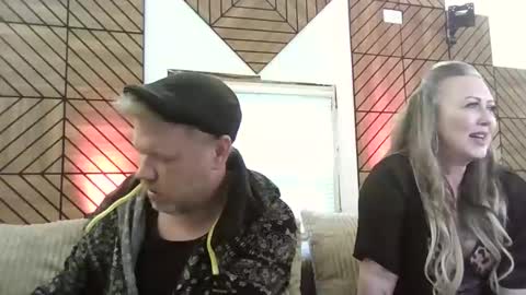 me2283 online show from April 29, 10:38 pm