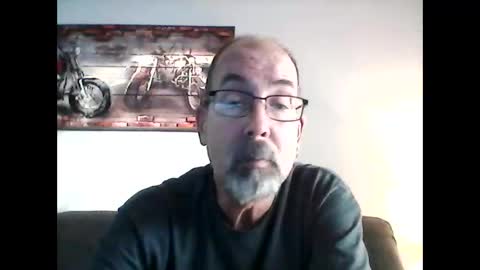 Snapshot of meathome3 chatting on December 6, 1:00 pm me at home online show from December 6, 1:00 pm