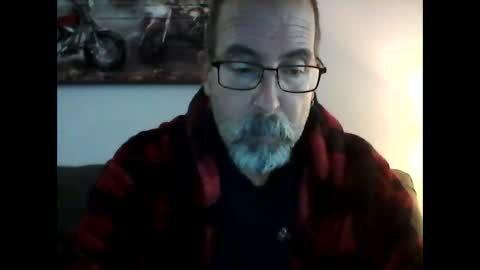 Snapshot of meathome3 chatting on December 15, 2:59 pm me at home online show from December 15, 2:59 pm