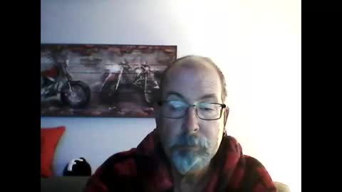 Snapshot of meathome3 chatting on September 21, 11:23 am me at home online show from September 21, 11:23 am