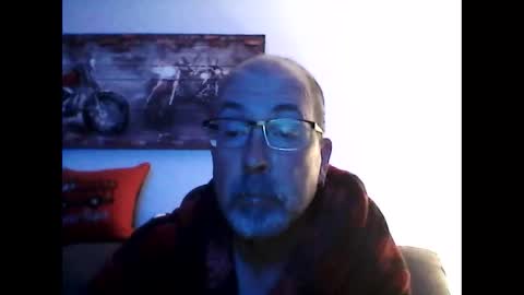 Snapshot of meathome3 chatting on October 16, 10:16 am me at home online show from October 16, 10:16 am