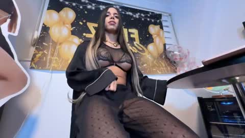   online show from November 18, 7:40 pm