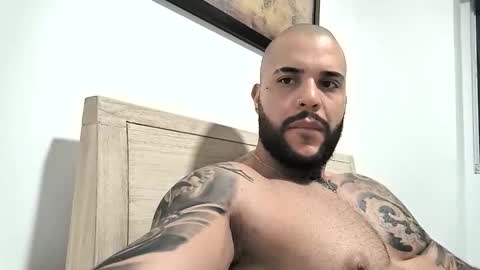 Snapshot of medellindrak chatting on November 28, 11:07 pm filippoae online show from November 28, 11:07 pm