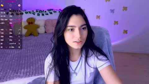 Dina online show from February 4, 10:15 pm