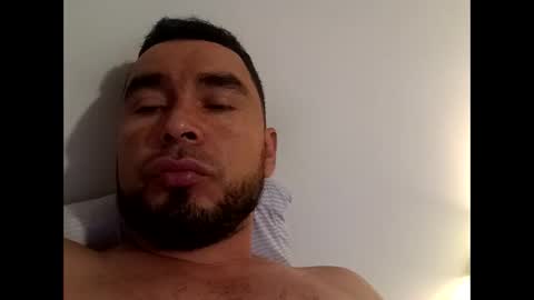 medina_chelo91 online show from October 19, 4:57 am