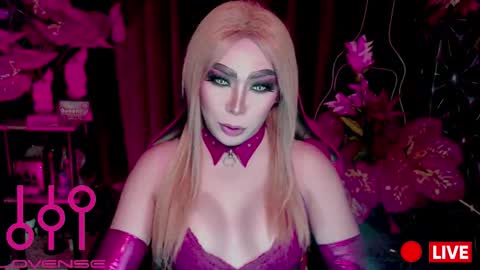 THE QUEEN ALPHA   Queen Medusa Prey online show from January 18, 3:27 pm