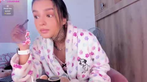 medussa13 online show from November 14, 1:10 pm