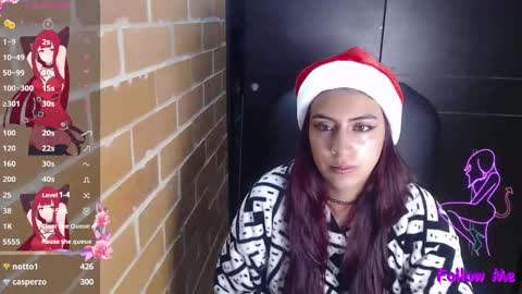 Snapshot of medussa_kat chatting on December 24, 4:22 am Katrina online show from December 24, 4:22 am