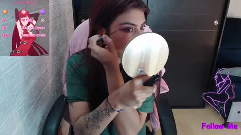 Snapshot of medussa_kat chatting on January 15, 8:16 pm Katrina online show from January 15, 8:16 pm