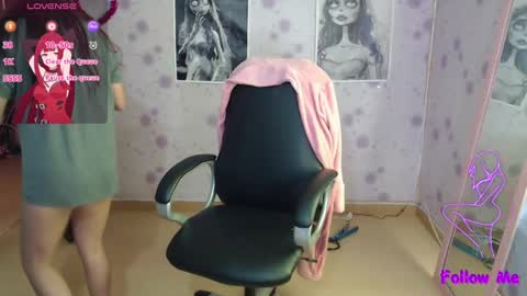 Snapshot of medussa_kat chatting on February 26, 8:11 pm Katrina online show from February 26, 8:11 pm