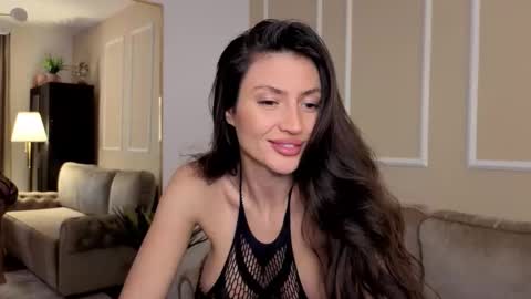 MedussaEyes online show from October 10, 7:57 pm