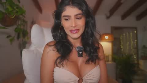 Andrea  online show from December 4, 1:42 pm